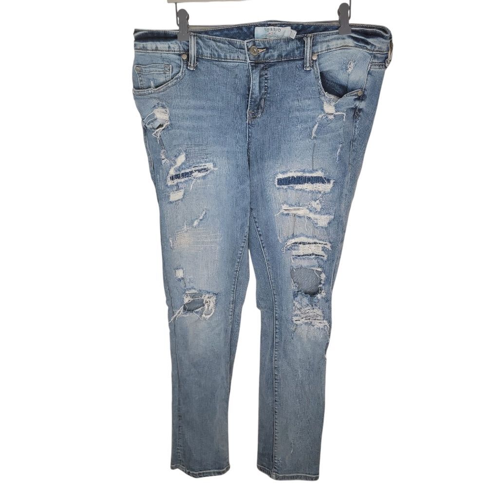 Torrid Boyfriend Light Wash Ripped Denim Jeans Size 16